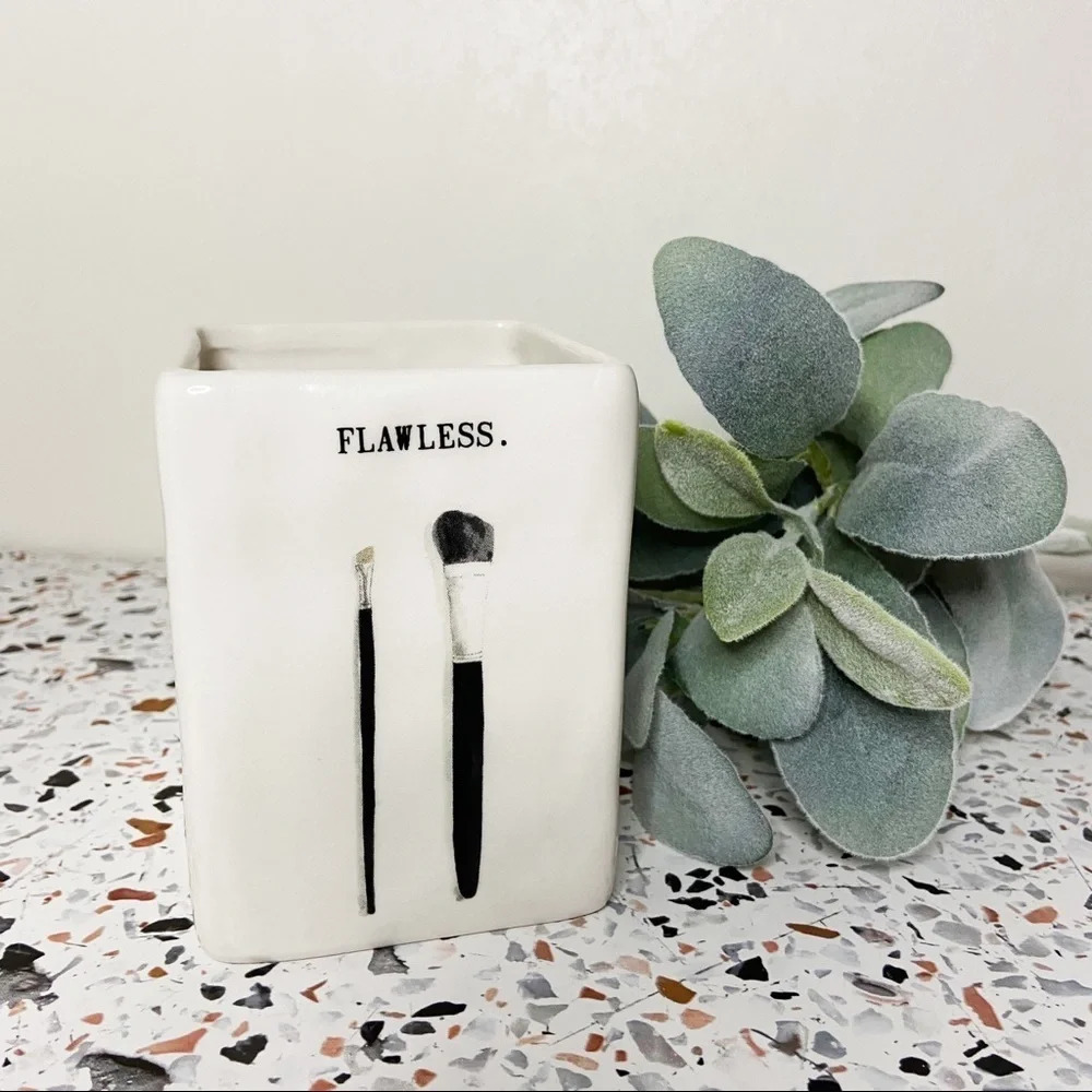 FLAWLESS Makeup Storage Ceramic Brush Collectible Bathroom Home Decor - Picture 9 of 9